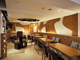 R's FOREST INN