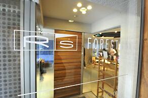 R's FOREST INN
