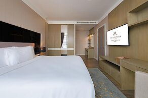 Metropolis Suites Bangkok, Tapestry Collection by Hilton