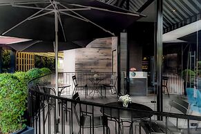 Metropolis Suites Bangkok, Tapestry Collection by Hilton