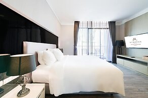 Metropolis Suites Bangkok, Tapestry Collection by Hilton