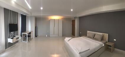 Ploen Ploen Residence