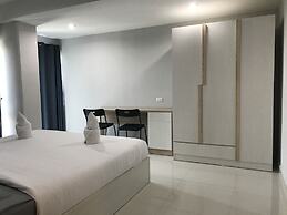 Ploen Ploen Residence