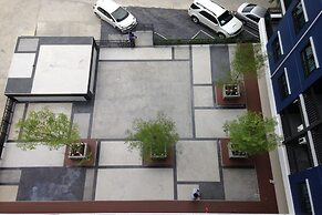 Ploen Ploen Residence