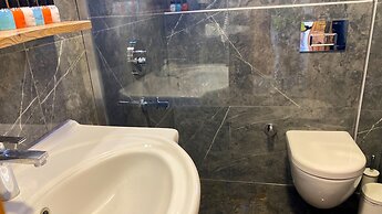 Destina Suit Hotel