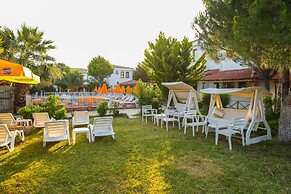 Destina Suit Hotel