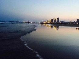 Qingdao Seaside Resort Apartment