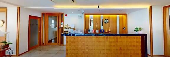 The Signature Hotel Thapae