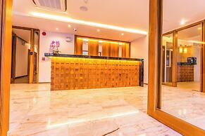 The Signature Hotel Thapae