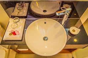 The Signature Hotel Thapae