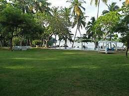 Arunalu Lake Front