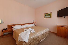 Pur Navolok Hotel