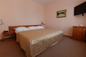 Pur Navolok Hotel