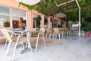 Umit Hotel