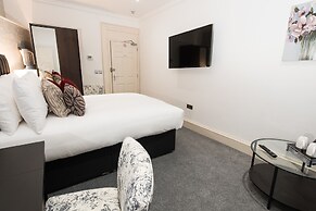 Royal Princes Suites