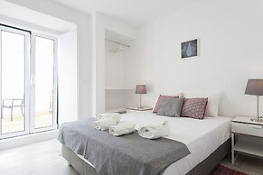 2BLocal Castelo Picão Apartments