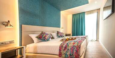 Arya Stadium Hotel