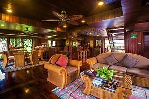 Erawan Villa Hotel