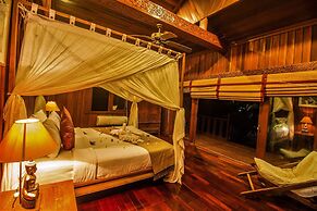 Erawan Villa Hotel