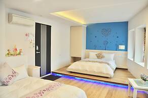 Honey House B&B