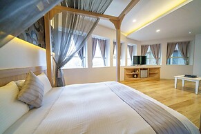 Honey House B&B