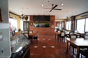 Heroes Hotel