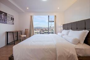 Heroes Hotel