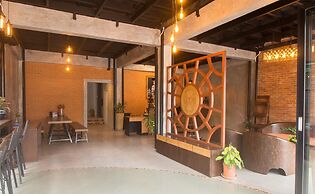 Iris hostel
