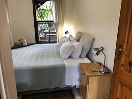 10 Alexander B&B