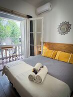 Mora Hostel