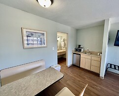 Buccaneer Inn
