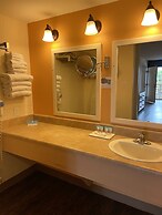 Buccaneer Inn