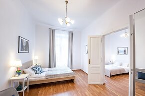 FriendHouse Apartments - Avenue