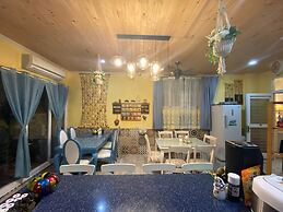Dreamer 24 Guest House