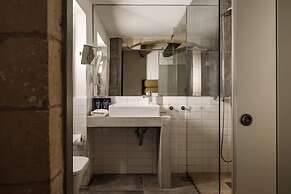 19 Rooms