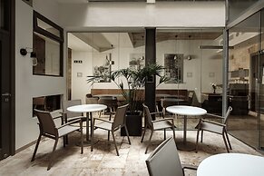 19 Rooms