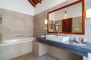 Reethi Faru Resort
