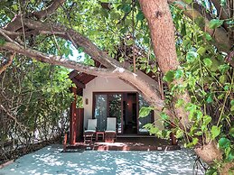 Reethi Faru Resort