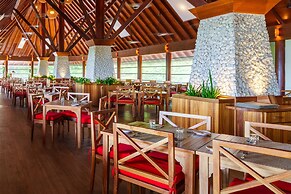Reethi Faru Resort