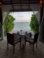 Reethi Faru Resort