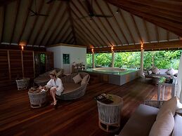 Reethi Faru Resort