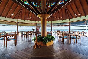 Reethi Faru Resort