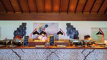 Reethi Faru Resort