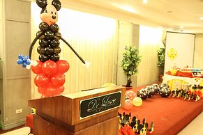 De Luxe Hotel