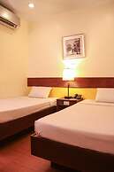 De Luxe Hotel