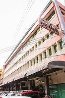 De Luxe Hotel