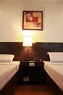 De Luxe Hotel
