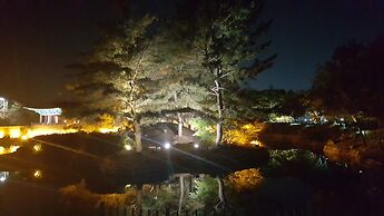 Ninano Guesthouse - Hostel