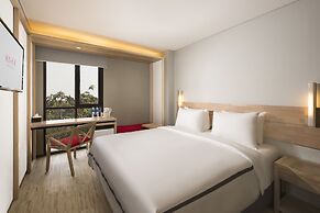 Up-Peak Hotel Simpang Lima Semarang Powered by Archipelago