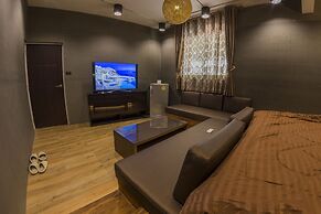 Maximum Luxury Apartment
